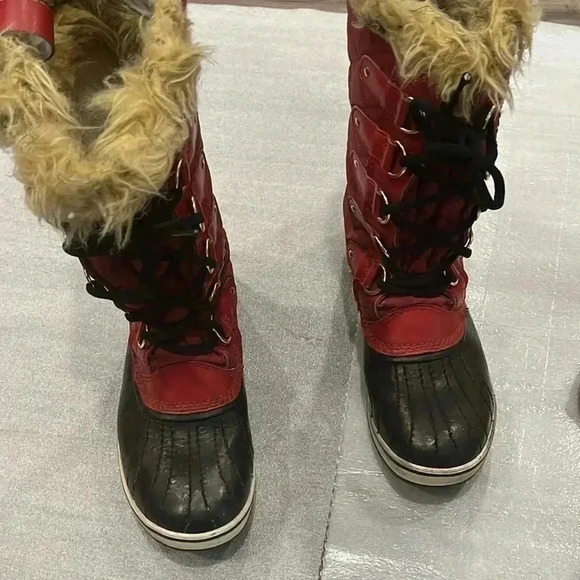 [8.5]Sorel Tofino Joan of Arc Waterproof Insulated Boot Red Faux  Fur Trim - Picture 3 of 13